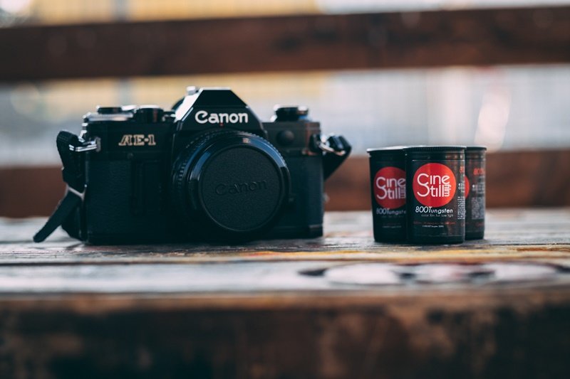 How to Load and Unload a 35mm Film?, cinestill 800t, canon ae-1 program, 35mm films, load 35mm film, unload 35mm film, film photography, analog photography, tutsandreviews.tech
