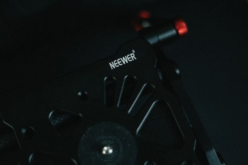 camera sliders, dslr sliders, camera video sliders, neewer slider, camera slider, circular slider, flywheel counterweight slider, tuts and reviews, tutsandreviews.tech